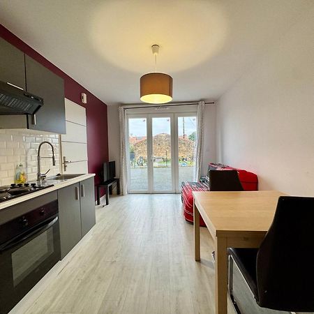 Domaine Des 5 Roses - Rose Rouge Apartment La Guierche Екстериор снимка